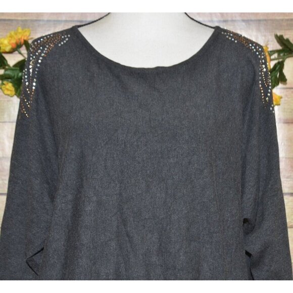 Cable & Gauge Women's Gray Studded 3/4 Dolman Sleeves Sweater Top Plus Size 2X - Picture 2 of 12